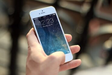 iphone iOS apple cellphone